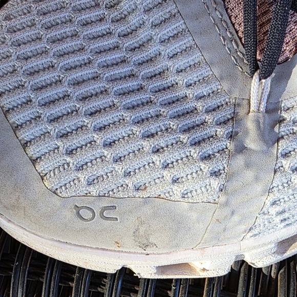 On Running Athletic Shoes - Gray and Black - Size 8 - Picture 10 of 15